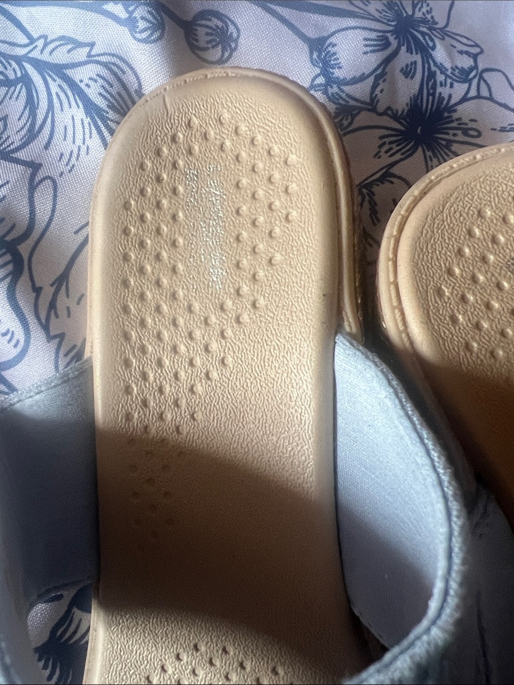 Life Stride Light Blue Floral Thong Sandals - Picture 3 of 5